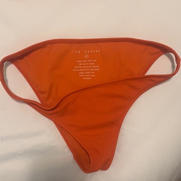 Tori Praver Bikini - Picture 2 of 4